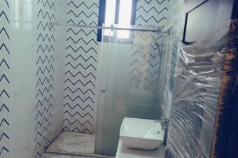Location  Gombe 3 CH 5500 dollars 2 ch 4500 dollars 1 CH 3500 dollars non loin de Pullman 