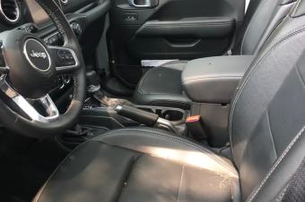 Jeep Wrangler Anne de fabrication 2022 Sans plaque Full options Panoramique Automatique Essence 6 Cylindres V6 Couleur dorigine Climatisation impeccable Kilomtrage faible Prix 5