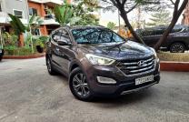 ?Hyundai Santa Fe ?Annee : 2015 ?Automatique Steptronique ?Essence 4 cylindre ?Demarrage bouton ?Interior Cuire ?Siege electrique ?4 x 4 ?78500 km ?Camera de recule ?Telephone/Ble mediacongo