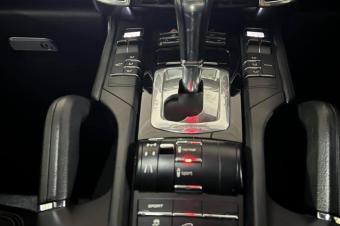 Porsche Cayenne 2014  Matcha Gari