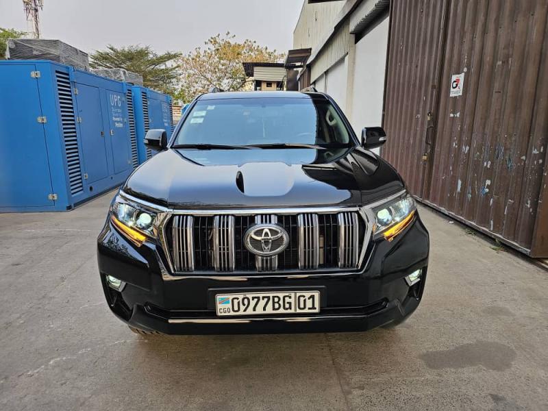 TOYOTA LAND CRUISER 