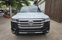❤️‍?Arrivage❤️‍? ?Toyota Land Cruiser Vx (Brand New) ?Couleur : Noire/Noire ?3.5 twin turbo ?Annee : 2023 ?70th Anniversary ?Automatique Steptronique ?Essence 6 cylindre ?Demarrage bouto mediacongo