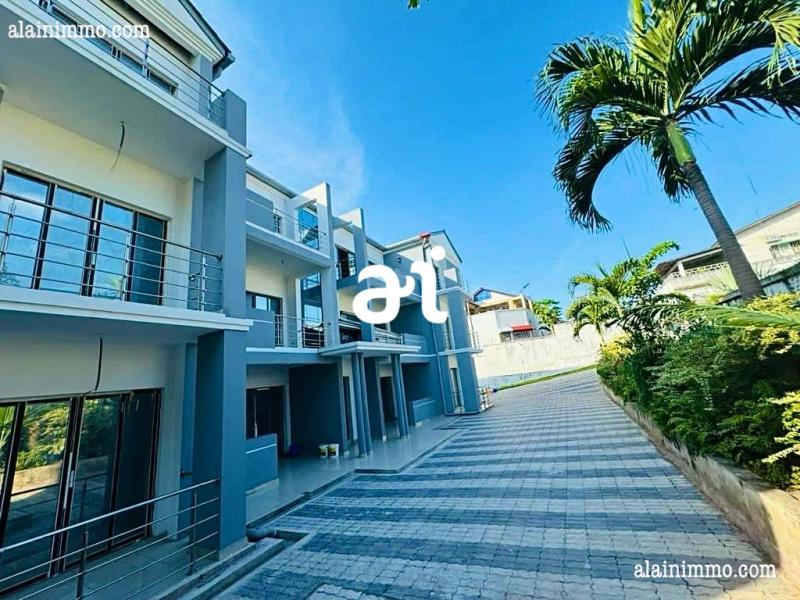 LOCATION APPARTEMENT DE 3 CHAMBRES  KINSHASANGALIEMA