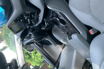 Toyota Highlander 2020 automatiqueessence volant normal plaque rcente camera de recule full options prix 40.000