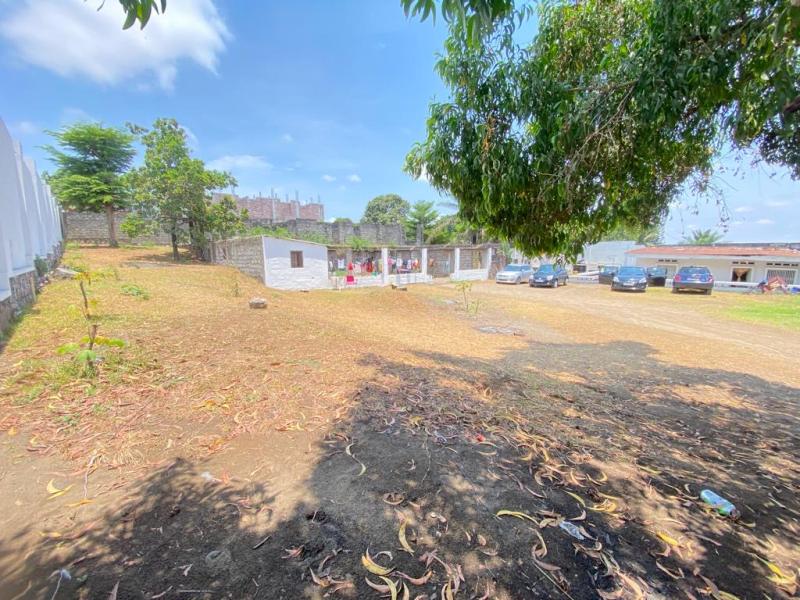 vente TERRAIN DE 10sur 40 SUR KINSHASAUPN