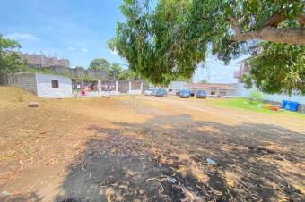 vente TERRAIN DE 10sur 40 SUR KINSHASAUPN