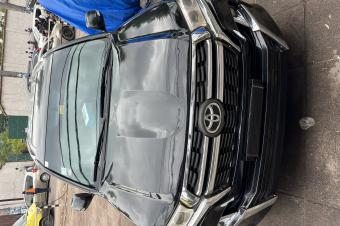 TOYOTA GXR V8 A LOUER 