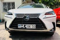 Lexus N300h automobile_motos_velos_engins_et_pieces