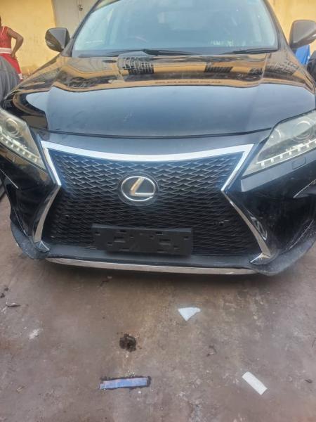  LEXUS FULL OPTIONS PARMI LES DERNIERS GNRATIONS   SANS PLAQUE DIMMATRICULATION   KILOMTRAGE BEAUCOUP TRS TRS TRS FAIBLE 2800km SEULE
