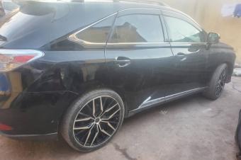  LEXUS FULL OPTIONS PARMI LES DERNIERS GNRATIONS   SANS PLAQUE DIMMATRICULATION   KILOMTRAGE BEAUCOUP TRS TRS TRS FAIBLE 2800km SEULE