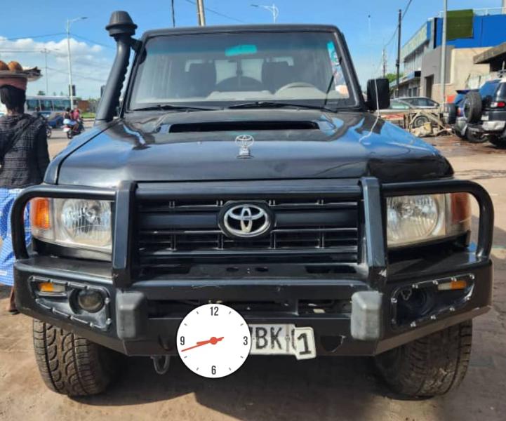  TOYOTA LAND CRUISER 2019 V8 DOUBLE CABINE DIESEL MANUEL AVEC PLAQUE BK   MOTEUR  BOITE NICKEL KITOKO   KILOMTRAGE  70.000km   PRIX  48000  DISCUTER TRS LGRE