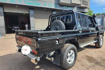  TOYOTA LAND CRUISER 2019 V8 DOUBLE CABINE DIESEL MANUEL AVEC PLAQUE BK   MOTEUR  BOITE NICKEL KITOKO   KILOMTRAGE  70.000km   PRIX  48000  DISCUTER TRS LGRE