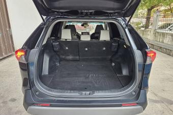 Toyota Rav4 Annee 201920 42000 km Automatic steptronic Essence 4 cylindre interior Cuire   4 x 4 Camera de recule Radar TelephoneBleutooth Eco et Sport mode Cruise c