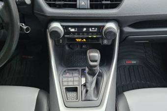 Toyota Rav4 Annee 201920 42000 km Automatic steptronic Essence 4 cylindre interior Cuire   4 x 4 Camera de recule Radar TelephoneBleutooth Eco et Sport mode Cruise c