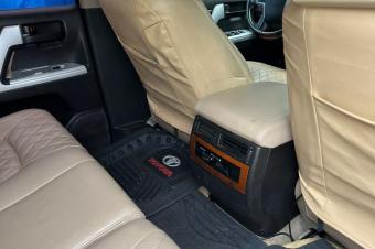 TOYOTA GXR A LOUER POUR VOS ACTIVITS PRIX DE LOCATION 300 jours  discuter selon le nombre de jour