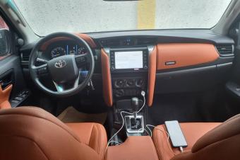 TOYOTA FORTUNER SANS PLAQUE ANNES DES FABRICATION 2023 AUTHENTIQUE  PRIX50.000 AZUI   AUTOMATIQUE ESSENCE KILOMTRAGES 0.00 CLIMATISATION IMPECCABLE COULEUR DORIGINE F