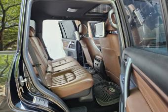 Toyota Land Cruiser GXR Annee modifier 2021 Full full option Automatique steptronique Essence 8 cylindre  Interior cuir  Siege electrique  Demarrage bouton Grand ecran 2