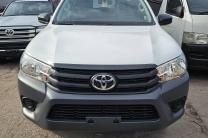 TOYOTA HILUX 2022 automobile_motos_velos_engins_et_pieces
