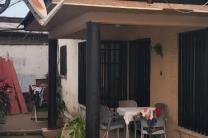 Parcelle de 12msur15 en vente à kinsuka pêcheur mimosa 2 avec une servitude de 3 m contenant une maison de 3 CH prix 200000 dollars à discuter  immobilier_vente_location