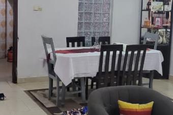 Parcelle de 12msur15 en vente  kinsuka pcheur mimosa 2 avec une servitude de 3 m contenant une maison de 3 CH prix 200000 dollars  discuter 