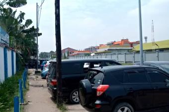 2400 mtre carr en vente  Gombe 4000000 dollars  discuter 