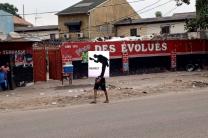 Belle opportunité à saisir à *bandal* sur Macadam  Vente d'une parcelle sur Macadam *Réf* : Métro bar et Kin Oasis sur Inga Dimension : *21m/18m* Prix de départ : *300.000$* à déba immobilier_vente_location