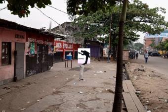 Belle opportunit  saisir  bandal sur Macadam  Vente dune parcelle sur Macadam Rf  Mtro bar et Kin Oasis sur Inga Dimension  21m18m Prix de dpart  300.000  dba