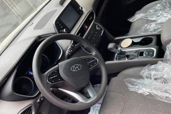 Hyundai santafe Anne 2020 automatique essence volant normal sans plaque prix 33000 aduscute offre direct localisation kitambo vlodrome