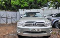 Fortuner diesel manuelle Kilométrage 87000 moteur 5l prix 18000  à discuter mediacongo