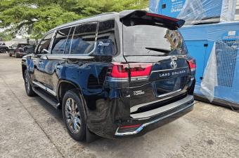 Toyota land cruiser 2023 VXR 
