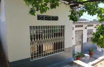 KINTAMBO/Q. JOLI PARC: MISE EN VENTE D'UNE PARCELLE DE 14m*20m, avec Deux maisons basses, soit vendu en deux avec 7m*20m chacune...voir la description mediacongo