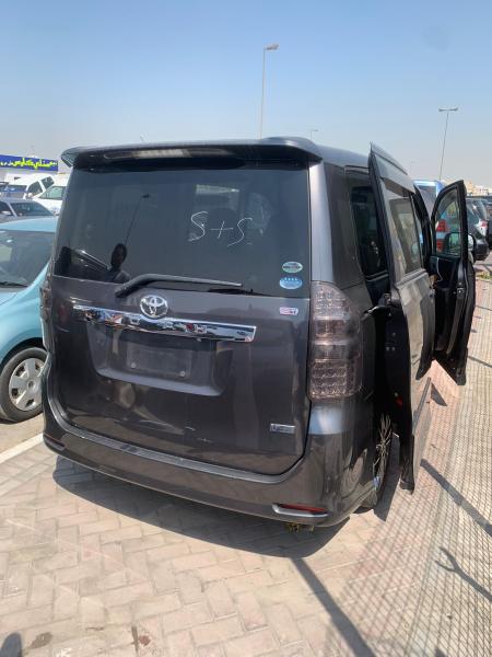 Toyota Noah NEW Full Options