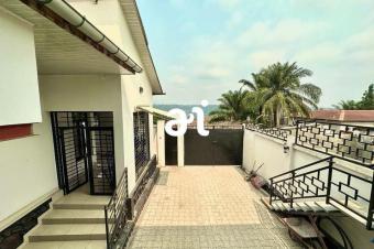 VENTE PARCELLE DE 540m  AVEC BTISSE DE 4 CHAMBRES FLAMBANT NEUF   KINSHASANGALIEMA 