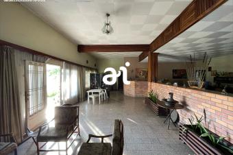 VENTE GRANDE PROPRIT DE 1674m DOTE DUNE GRANDE BTISSE DE 4 CHAMBRES  KINSHASARIGHINI 