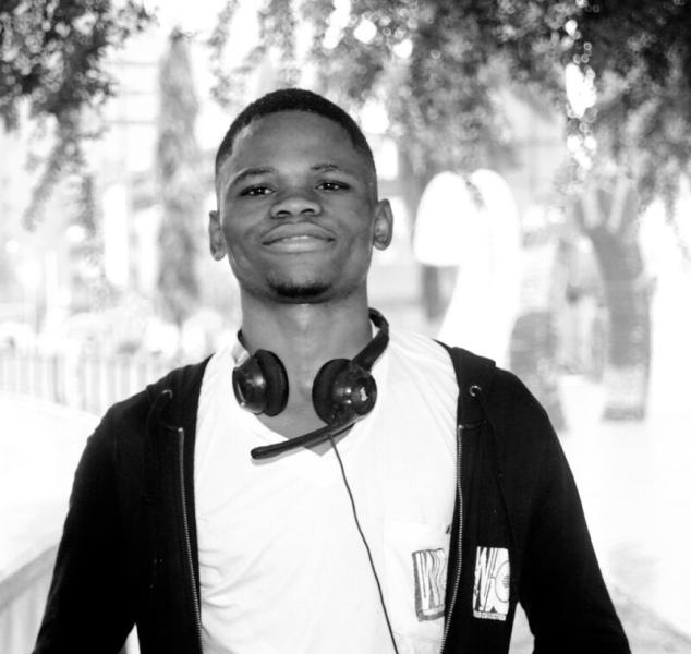 Courte Biographie de Vainqueur Adan Artiste cinaste et Humoriste