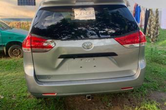Toyota sienna 
