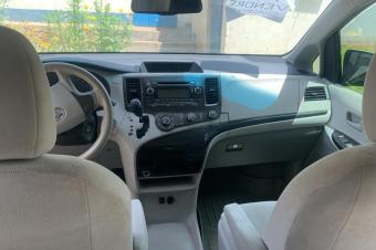 Toyota sienna 