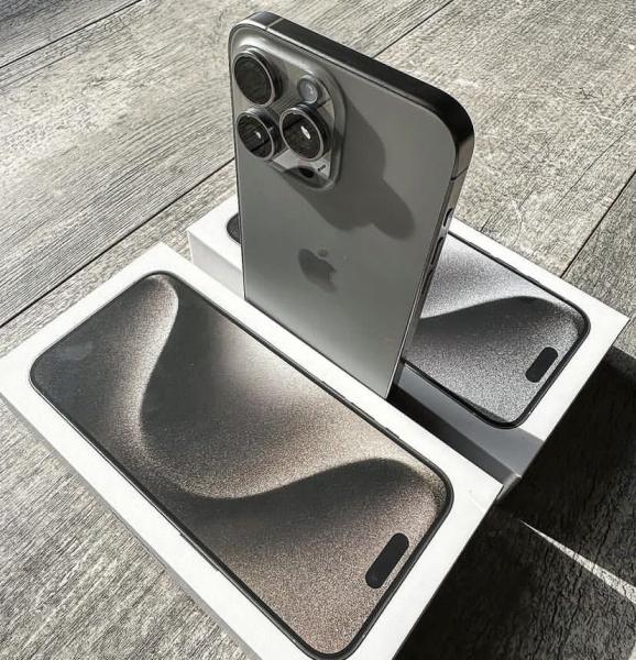 iPhone 15 pro max iPhone 15 pro   WhatsApp  18632092346