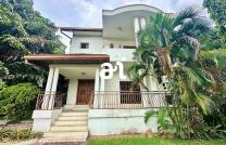 VENTE: PARCELLE DE 675m² DOTÉE D’UNE BÂTISSE DE 4 CHAMBRES À KINSHASA-NGALIEMA  mediacongo