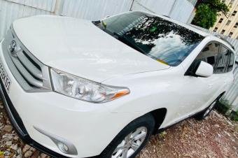 Toyota Highlender full option Kinshasa 