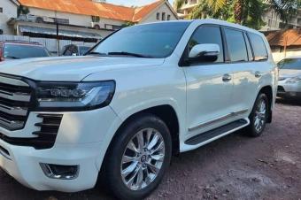 Toyota Land cruiser VXR 