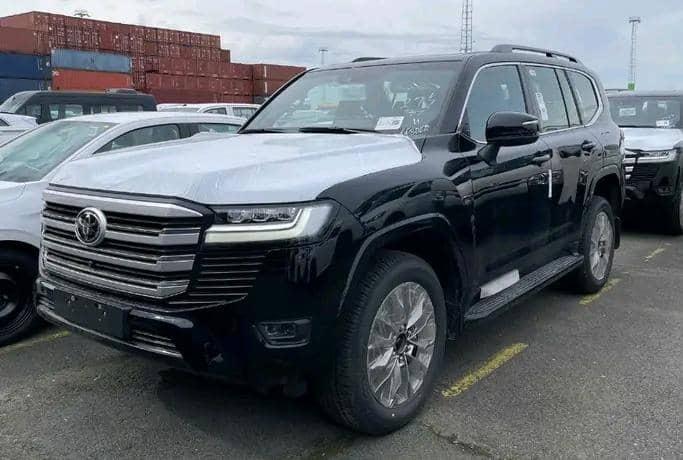 TOYOTA LAND CRUISER GXR TWIN TURBO 2014 modifier 2022 8 cylindres volant gauche FULL OPTIONS 3 banquettes camra de recule 45.000KM Prix 50.000  discuter  Offre direct localisa