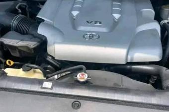 TOYOTA LAND CRUISER GXR TWIN TURBO 2014 modifier 2022 8 cylindres volant gauche FULL OPTIONS 3 banquettes camra de recule 45.000KM Prix 50.000  discuter  Offre direct localisa