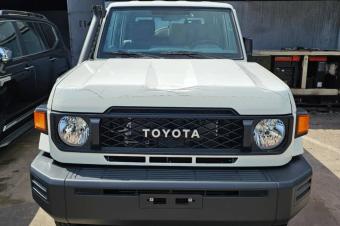 TOYOTA LAND CRUISER DOUBLE CABINE 