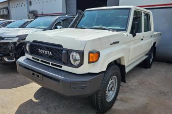 TOYOTA LAND CRUISER DOUBLE CABINE 