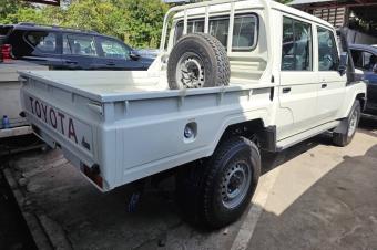 TOYOTA LAND CRUISER DOUBLE CABINE 