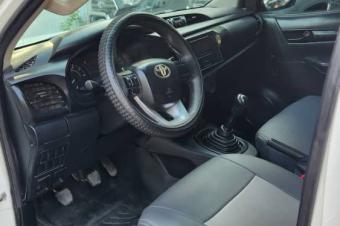 TOYOTA HILUX 2017 SANS PLAQUE A VENDRE 