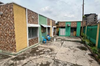 MAGNIFIQUE PARCELLE  VENDRE DANS LA COMMUNE DE LINGWALA 