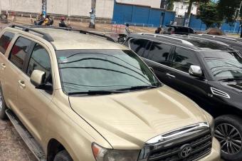 TOYOTA SQUOIA 