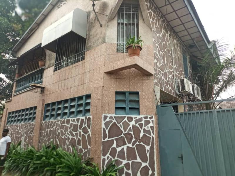 Parcelle  vendre  LembaCamp riche  250.000